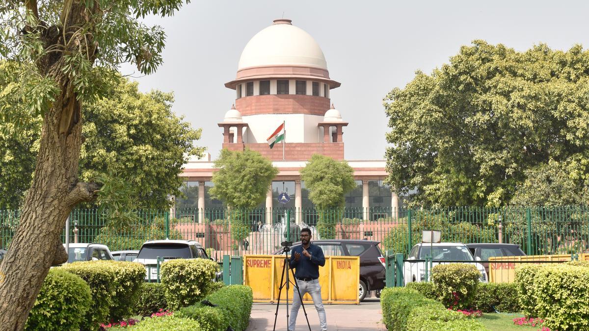 https://th-i.thgim.com/public/news/national/gc62wx/article70358529.ece/alternates/LANDSCAPE_1200/SUPREME%20COURT%2008%2004%20DELHI%201.jpg