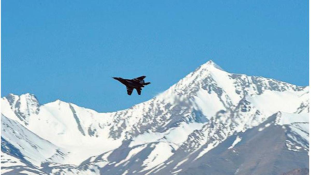 Ladakh face-off | Amid military talks, reports of Chinese build-up at Pangong