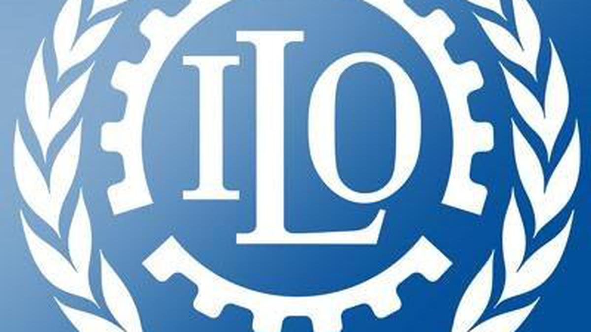 Международная организация труда. ILO. ILO logo. Международная организация труда вертикально. ILO ILO.