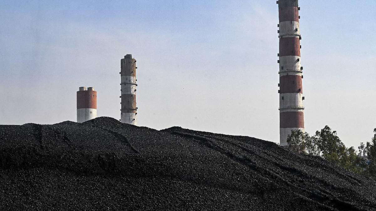 CIL floats maiden tender to import 2.416 MT coal for power sector