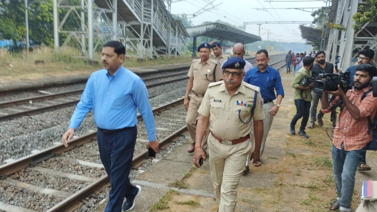 Kerala train fire | Investigation into arson attack case in preliminary stages, says ADGP