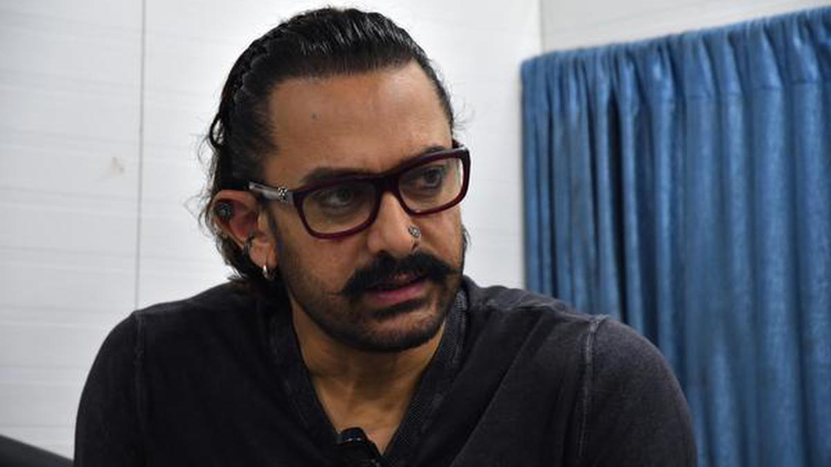 RSS mouthpiece pans Aamir Khan, pats Ajay Devgn