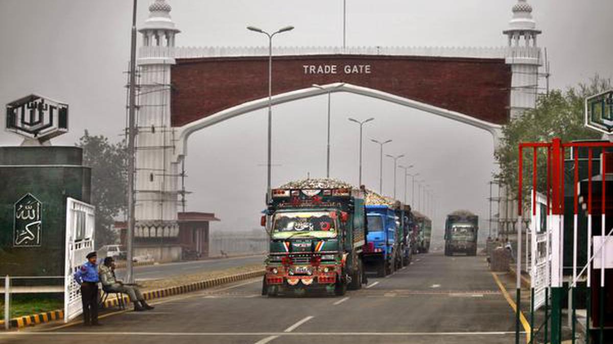 Afghan goods arrive via Attari-Wagah border