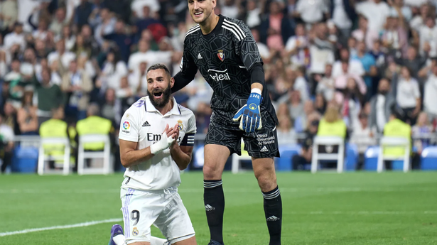 La Liga 2022/23 | Benzema misses late penalty as Real Madrid held by Osasuna