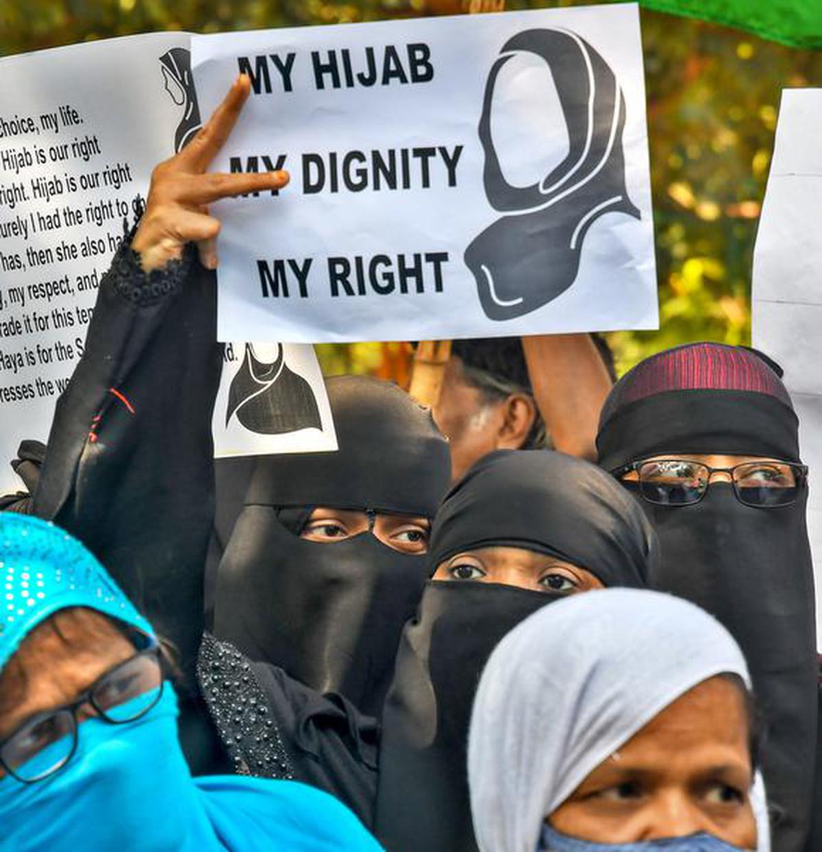 Hijab row RSS Muslim Wing backs burqa