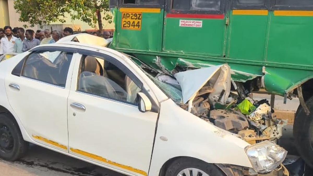 Family of three from Warangal killed in road accident near Chittoor Family of three from Warangal killed in road accident near Chittoor