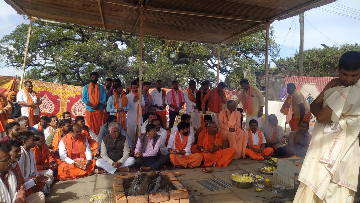 Chikkamagaluru | Homa conducted on premises of Bababudangiri cave shrine in Chikkamagaluru after 21 years