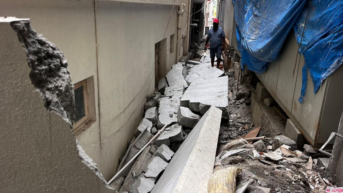 Minor labourer dies in compound wall collapse at under-construction apartment in Bengaluru