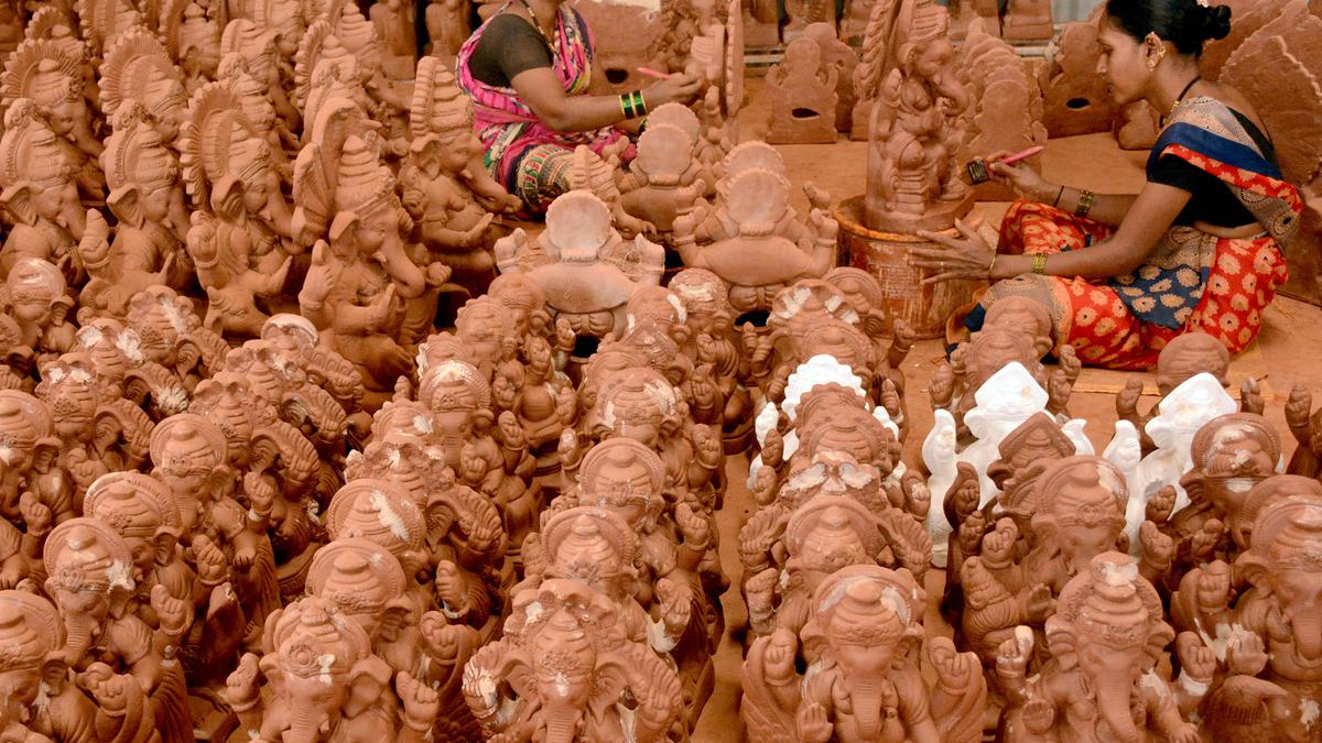 This Belagavi-based cooperative makes 1,000 clay Ganesha idols a day