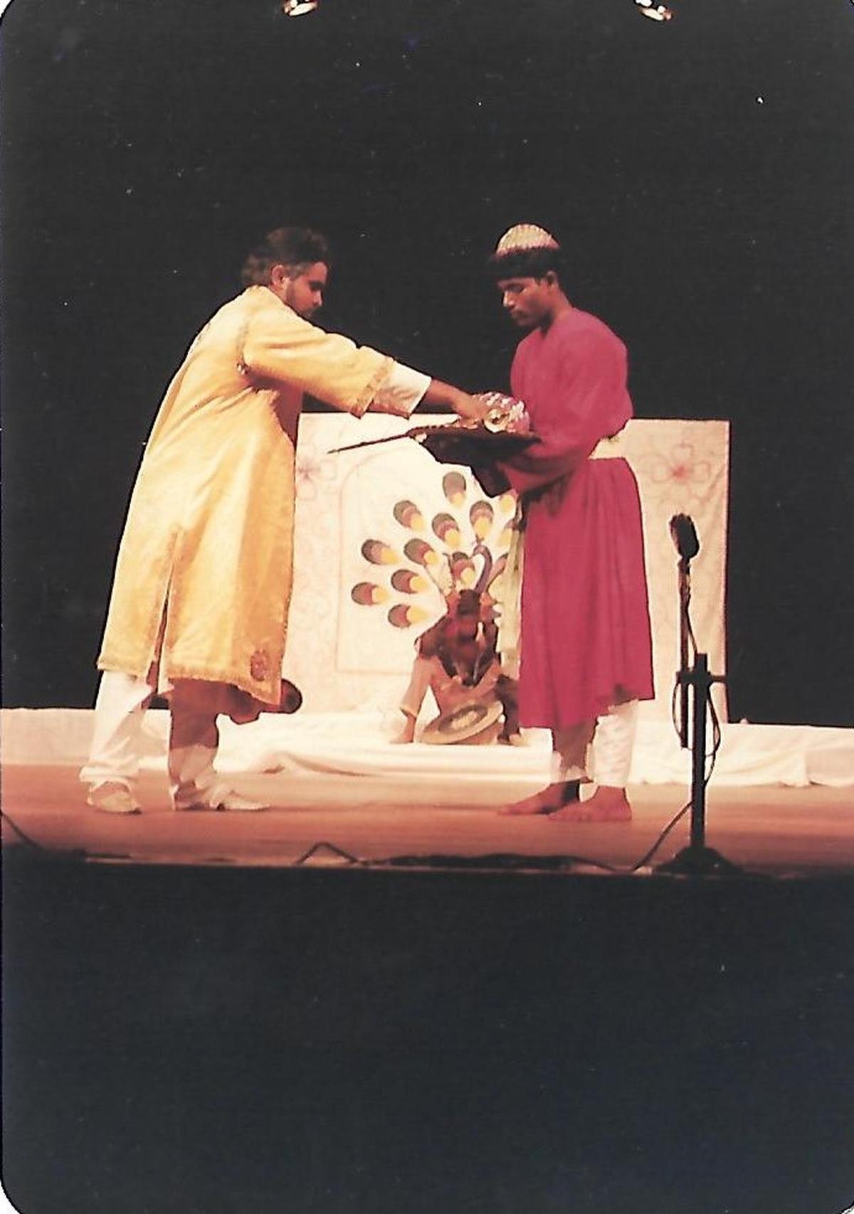 A still from Dangeya Munchina Dinagalu directed by K.M. Chaitanya as a student production for Christ College, which won the Ullal Shield i 1991.