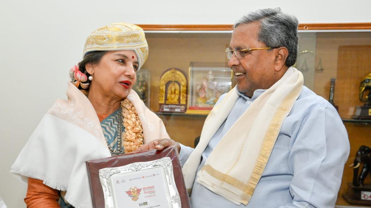 CM Siddaramaiah honours actor Shabana Azmi with lifetime achievement award in Bengaluru