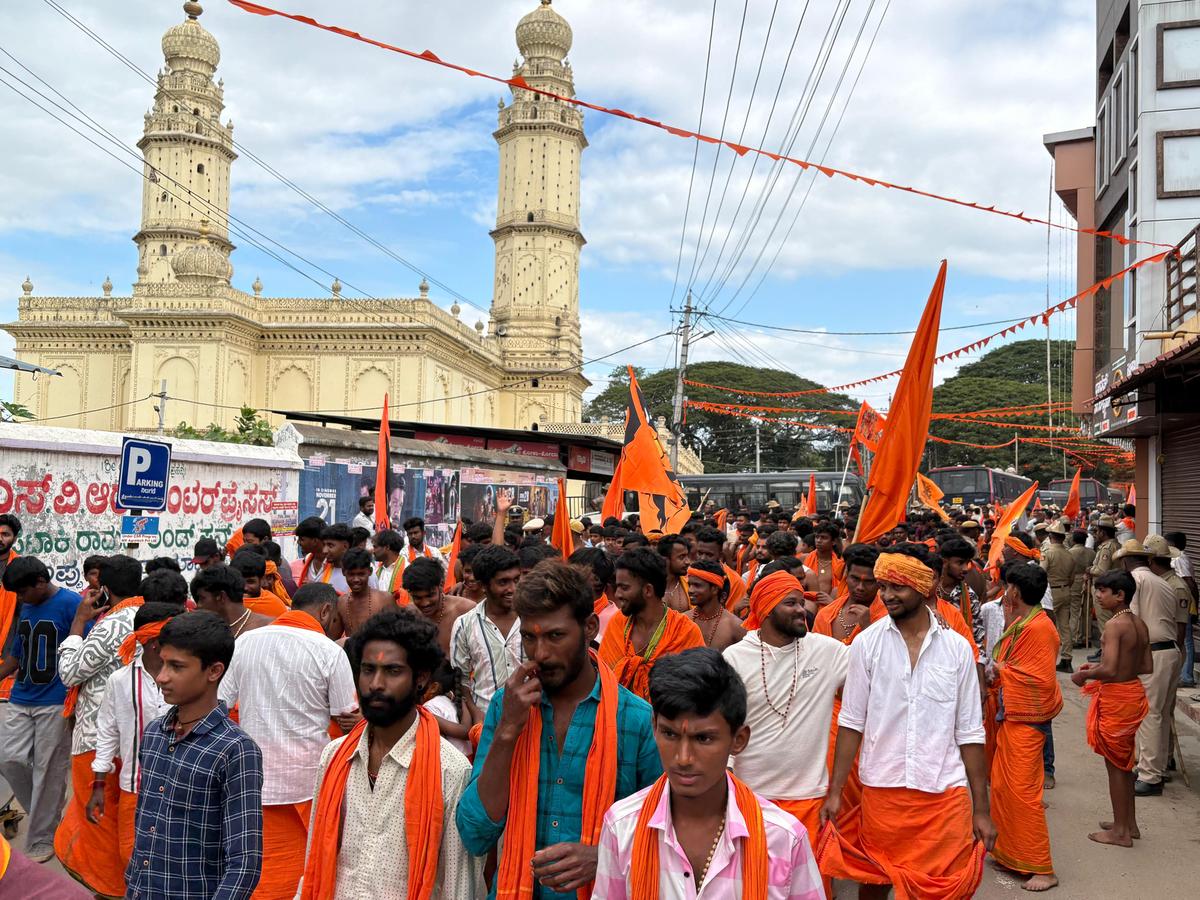 Hanuma jayanti procession organised by Hindu Jagran Vedike at Srirangapatna  - The Hindu