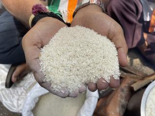 Karnataka govt to give money instead of 5 kg additional rice to BPL  families due to non-availability of grains