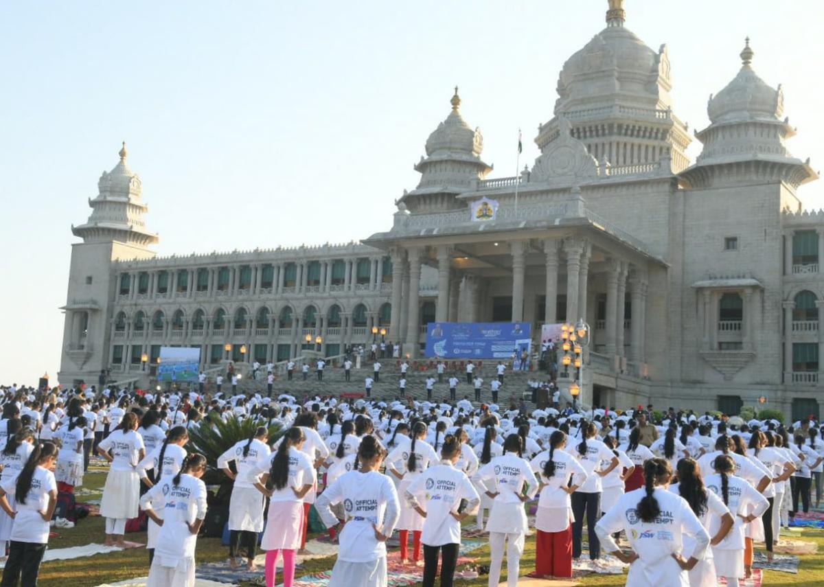 Yogathon held in front of Suvarna Vidhana Soudha in Belagavi on January 15, 2023.