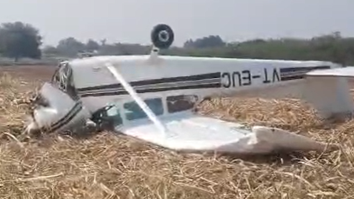 Pilot and trainee injured after aircraft crashes in Vijayapura district