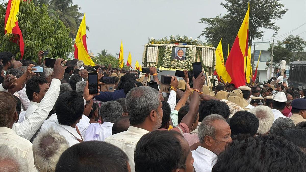 The body of S.M. Krishna was brought to his native village Somanahalli in Mandya district by road.