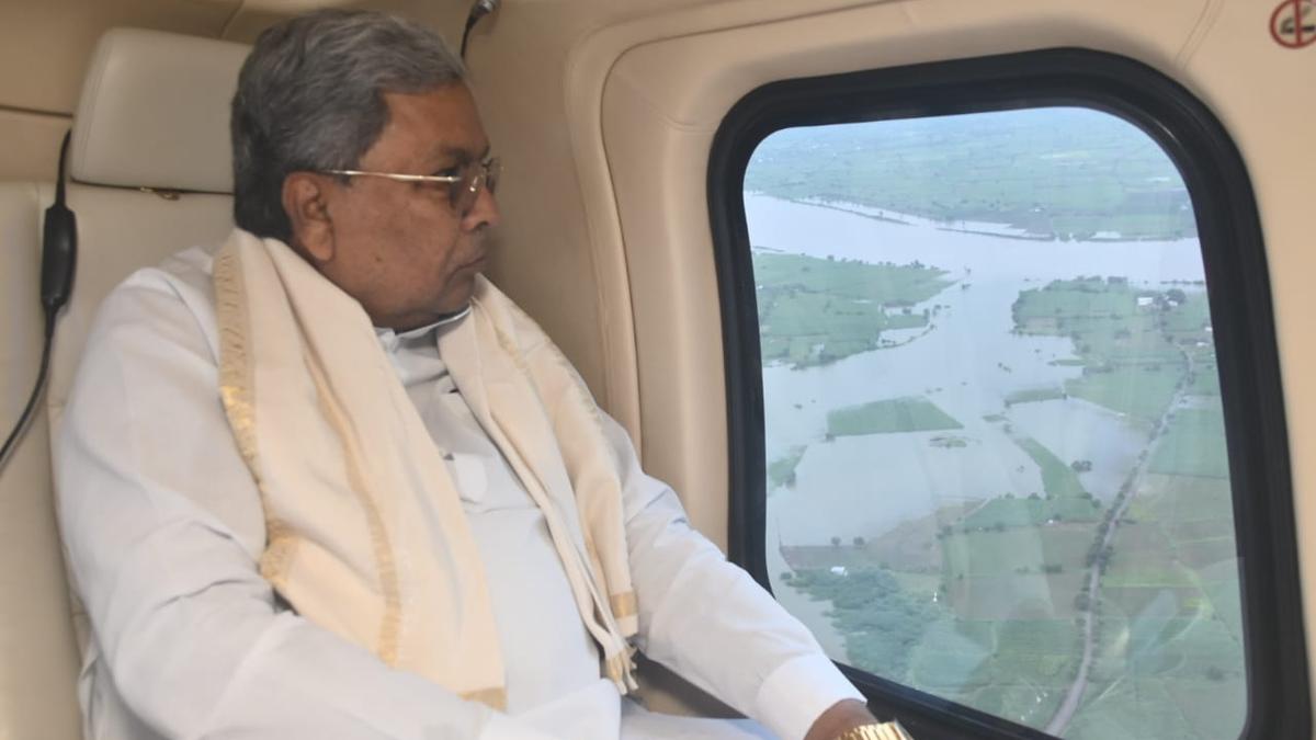 https://th-i.thgim.com/public/news/national/karnataka/mwk41d/article70112250.ece/alternates/LANDSCAPE_1200/CM%20aerial%20inspection%20Kalaburagi.jpeg
