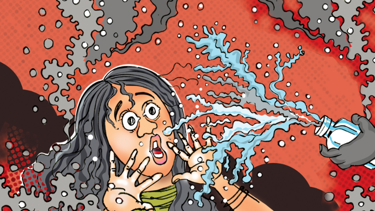 Acid attack on minor in Maharashtra village; locals demand arrest of accused