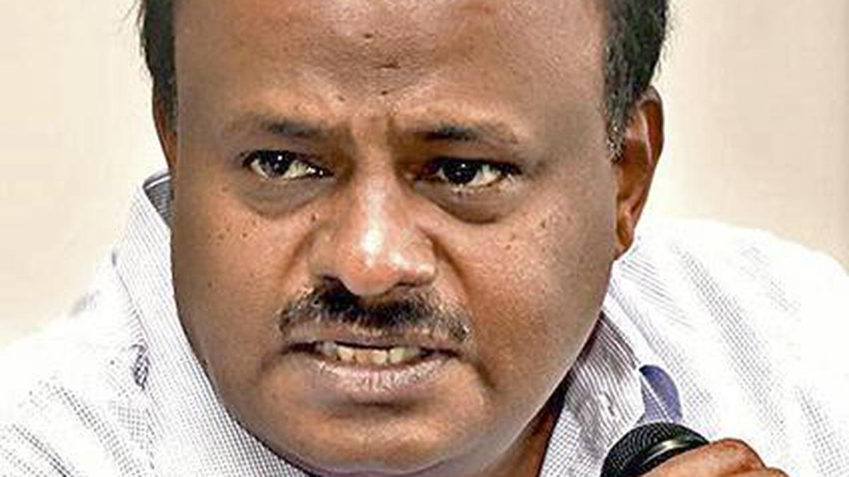 h-d-kumaraswamy-pushes-for-amendment-to-give-other-languages-equal