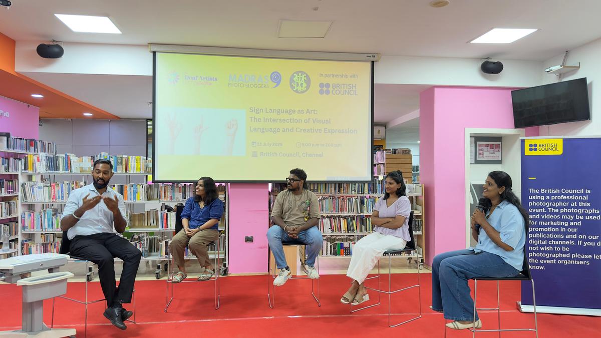 Panel Discussion on Sign Language as Art in Recent Photo Exhibition Celebrates Inclusivity