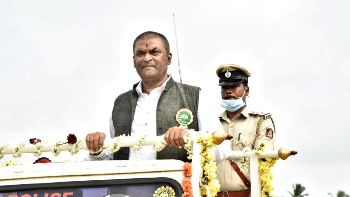 karnataka tourism minister anand singh