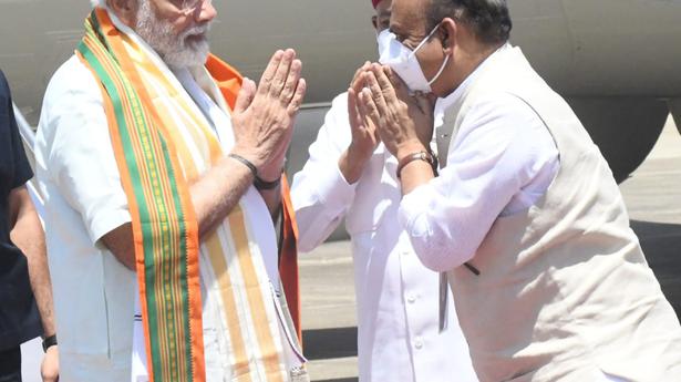 Modi in Mangaluru: PM welcomed by huge crowd, to lay foundation stone for projects worth ₹3,800 crore