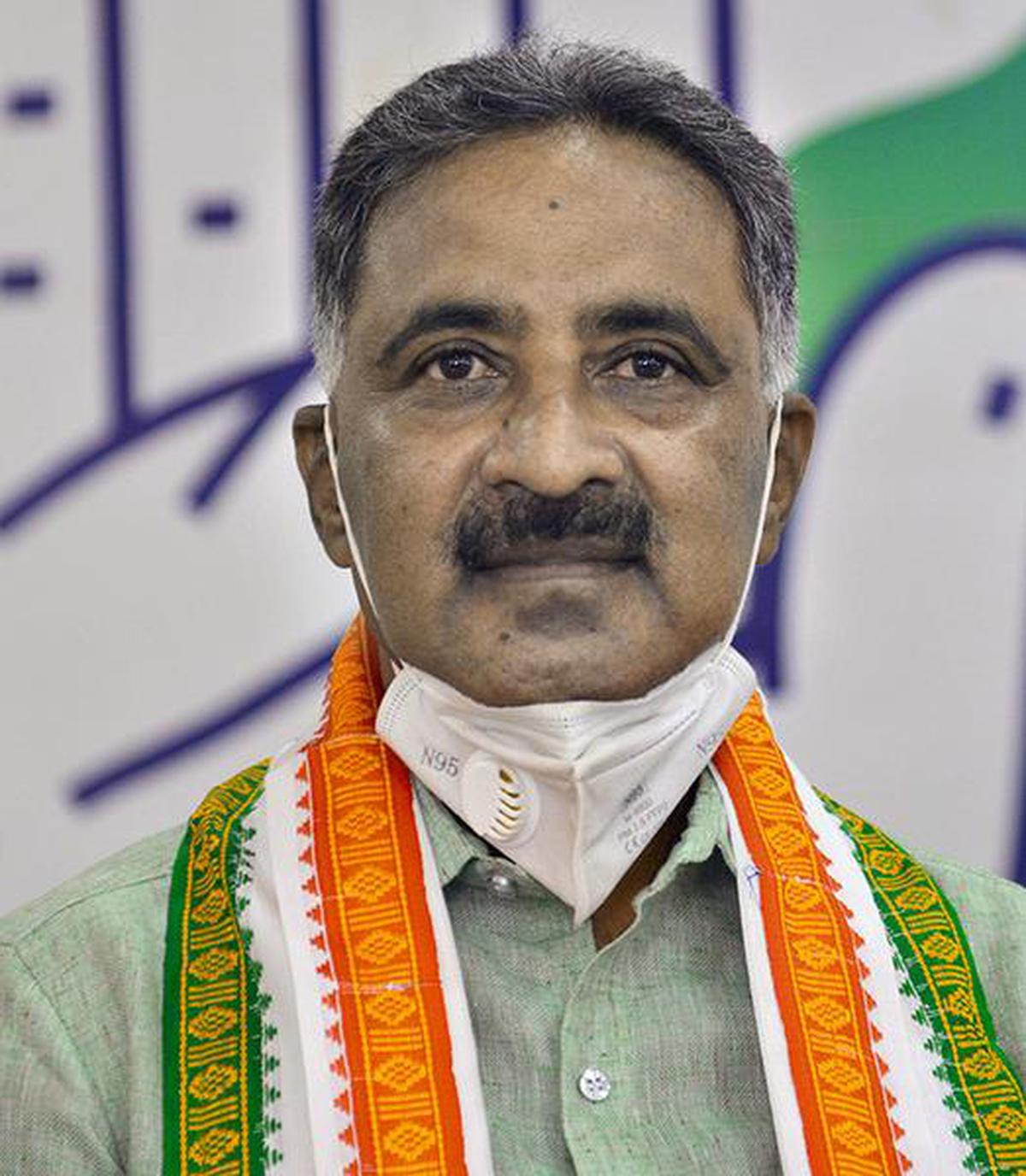 Ramesh Babu joins Congress - The Hindu