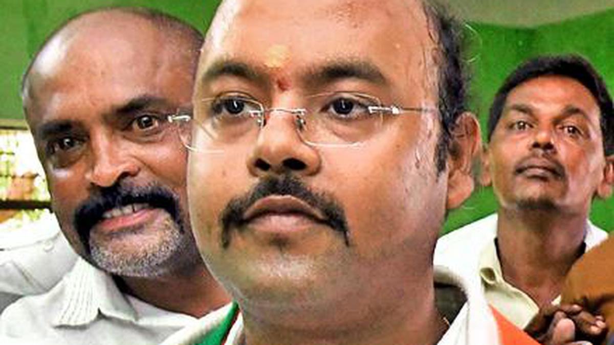 Karnataka CM’s son Yathindra hits back at HDK over cash-for-transfer video