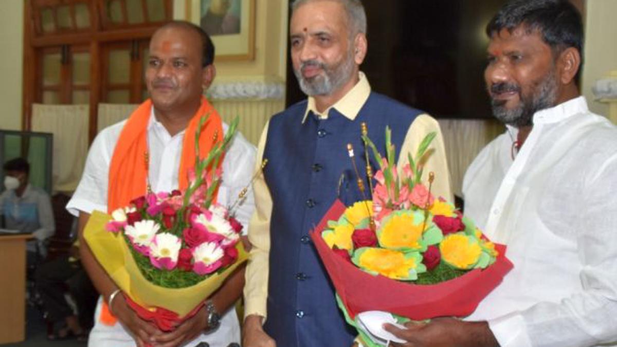 Newly elected Karnataka MLAs take oath