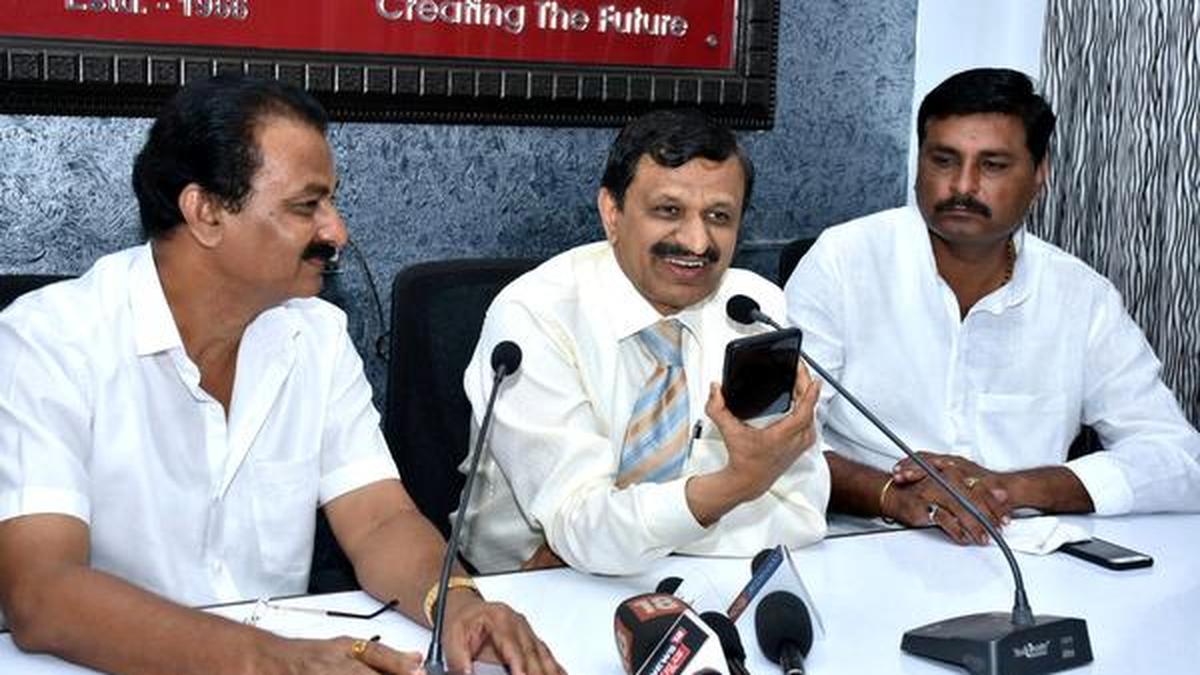 Decentralise power in public health system, says Jayadeva director