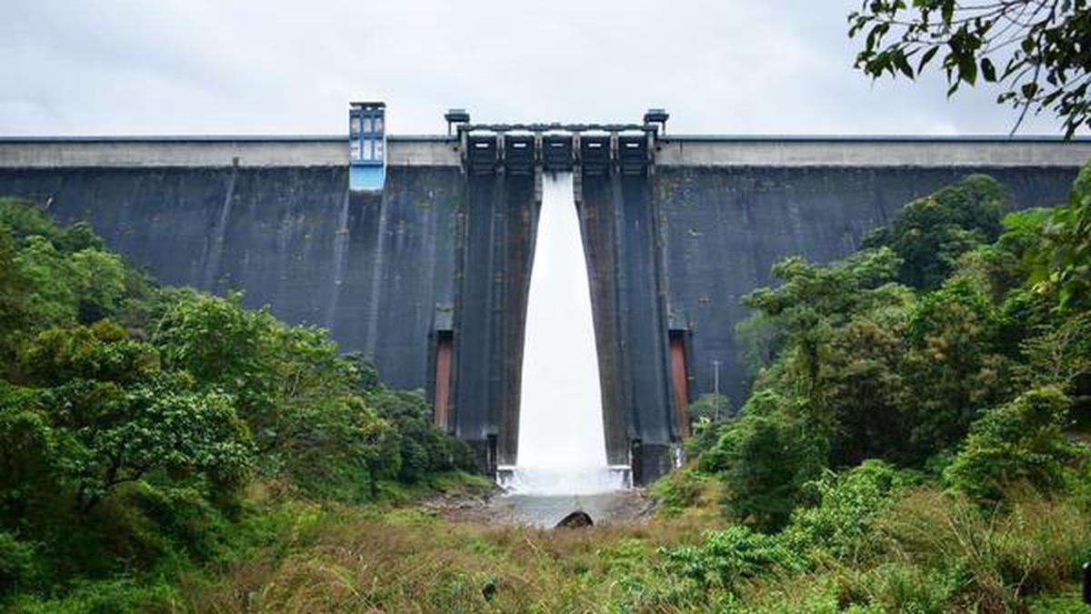 Watch | Third shutter of Cheruthoni dam in Idukki opened - The Hindu