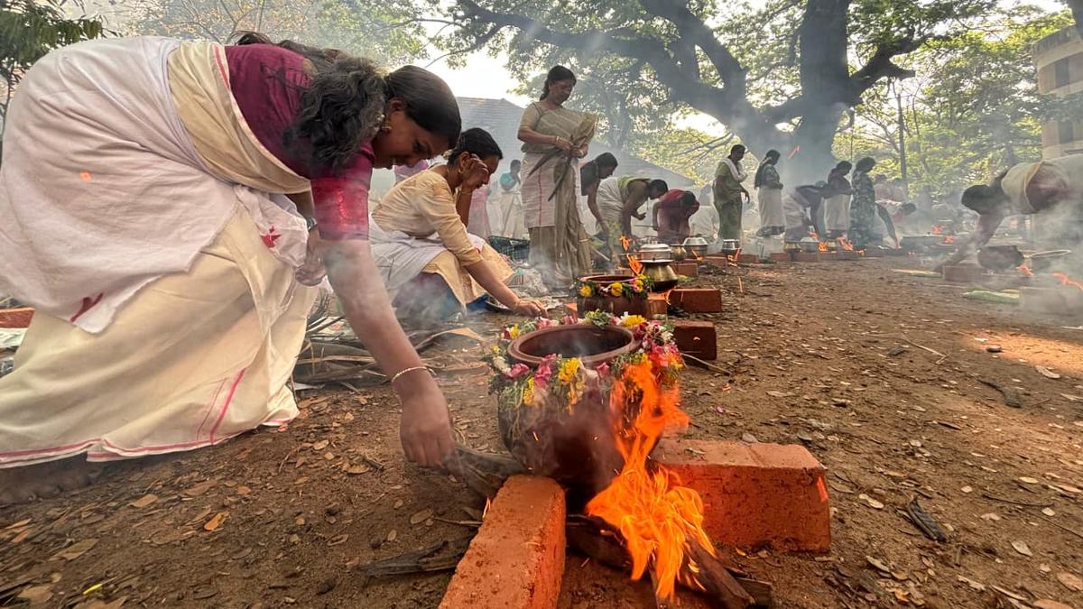 Attukal Pongala under way on a fervent note in Kerala capital as thousands of devotees offer pongala