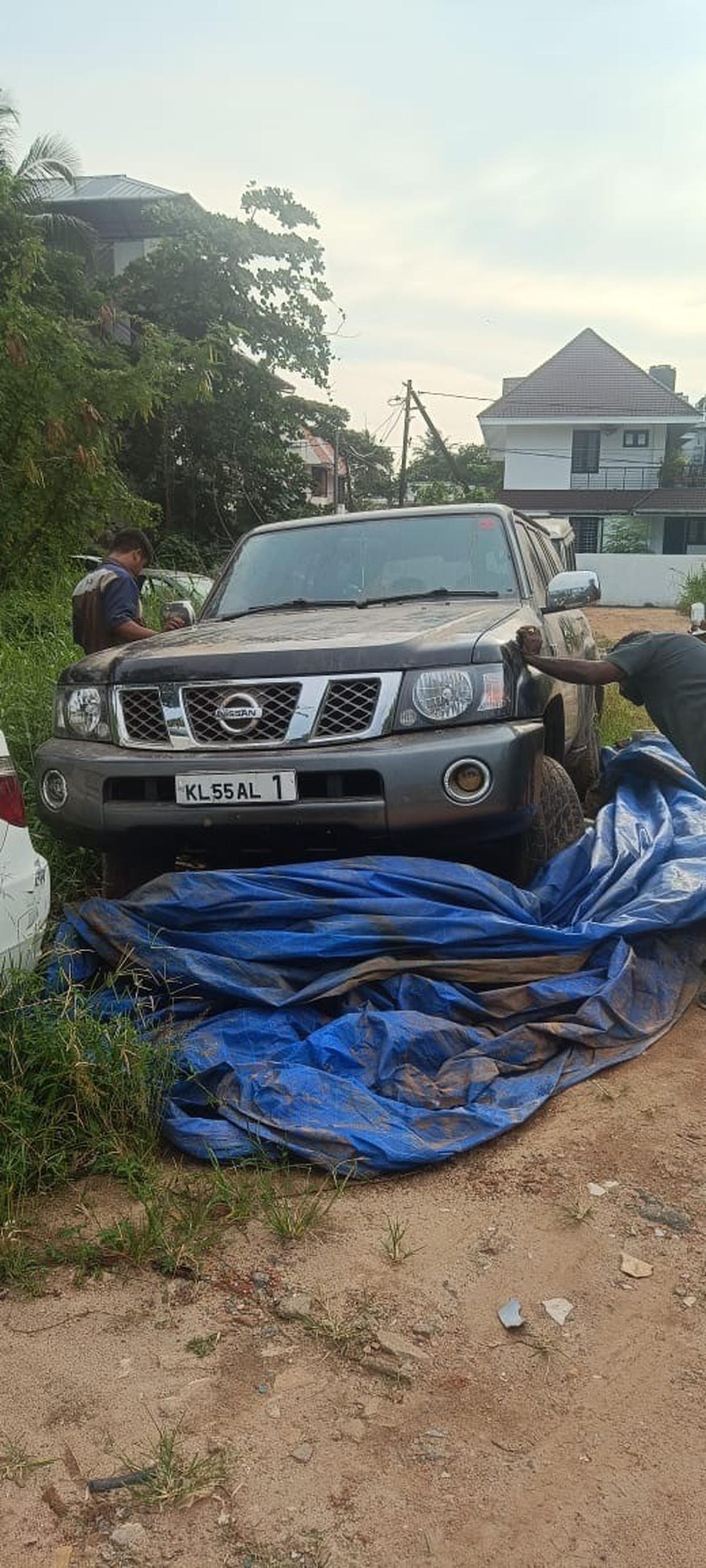 বৃহস্পতিবার শুল্কের দ্বারা জব্দ করা একটি গাড়ি।