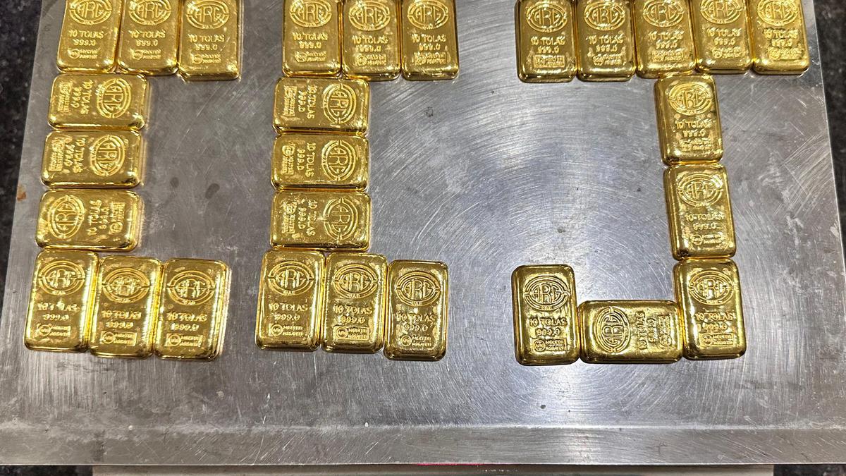 28 gold bars seized from IndiGo flight dustbin