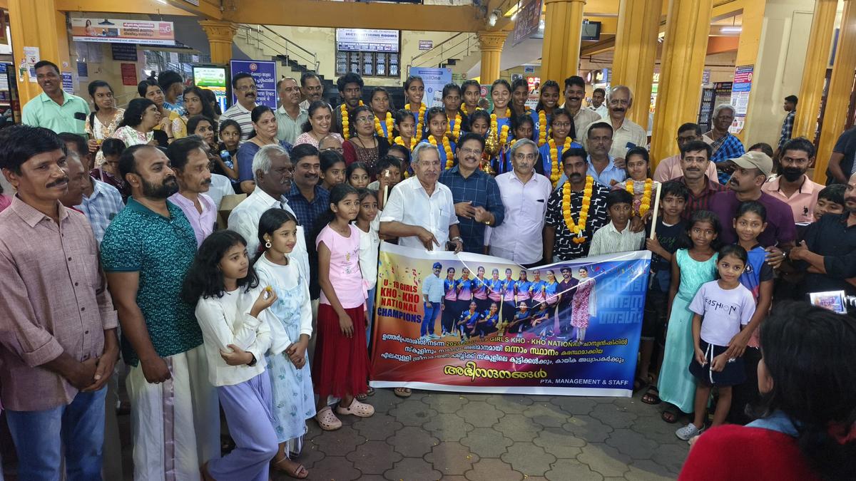 Champion kho-kho team given reception