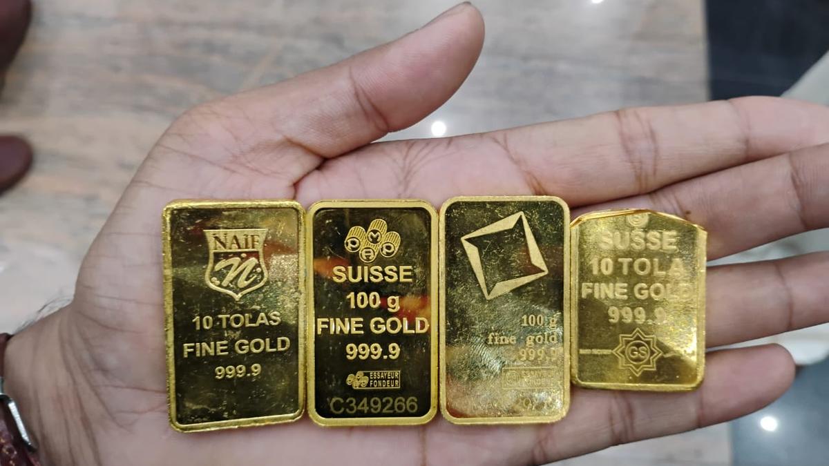 Customs thwarts gold smuggling attempts at Thiruvananthapuram airport