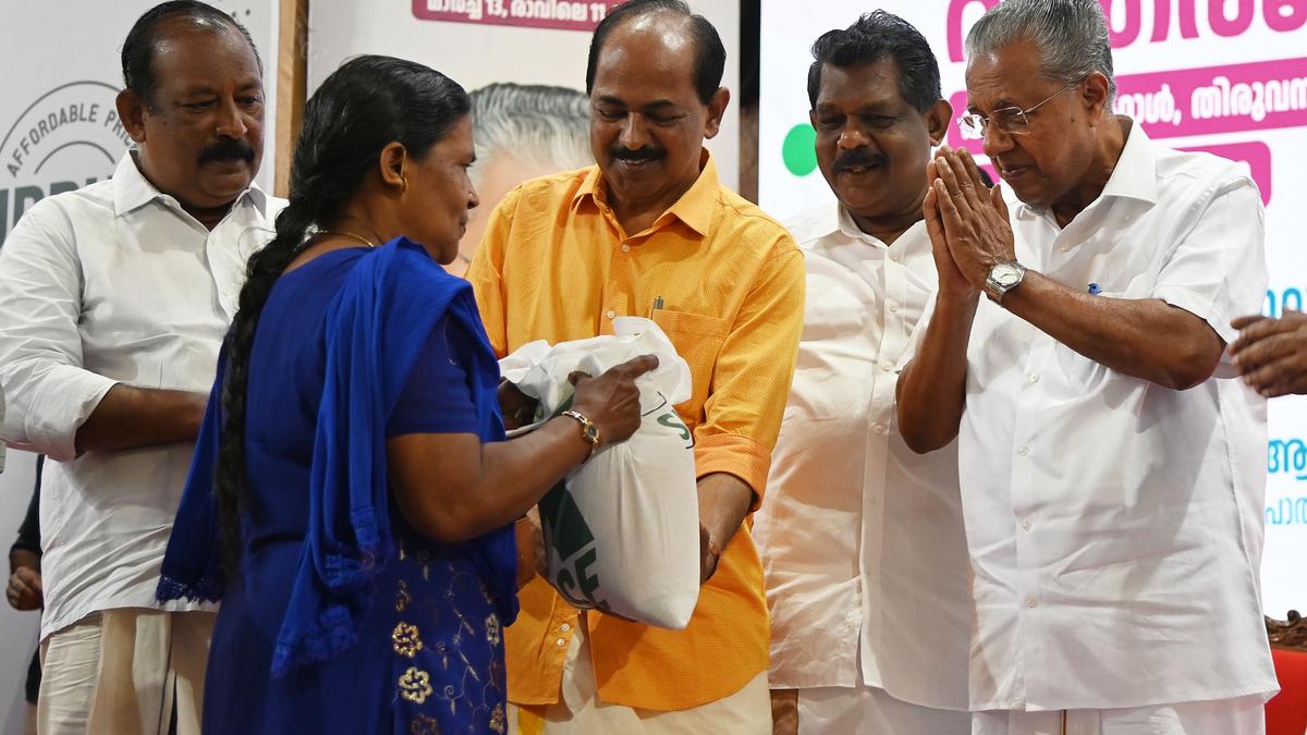 Pinarayi launches K-Rice, says BJP’s rice scheme is for political gains