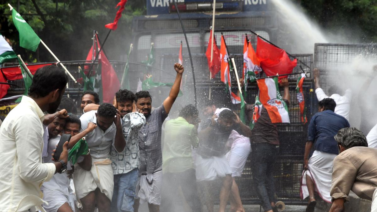 Opposition youth organisations hold protest in Thiruvananthapuram, demand Pinarayi Vijayan’s resignation