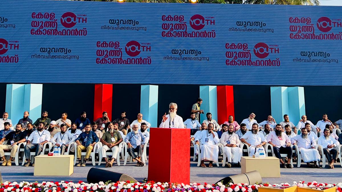 Youth exhorted to strengthen resistance against fascism, communalism