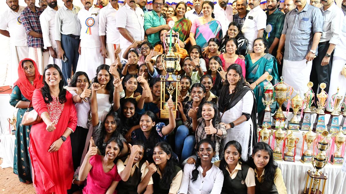 Thiruvananthapuram North emerges champion at District School Arts Festival