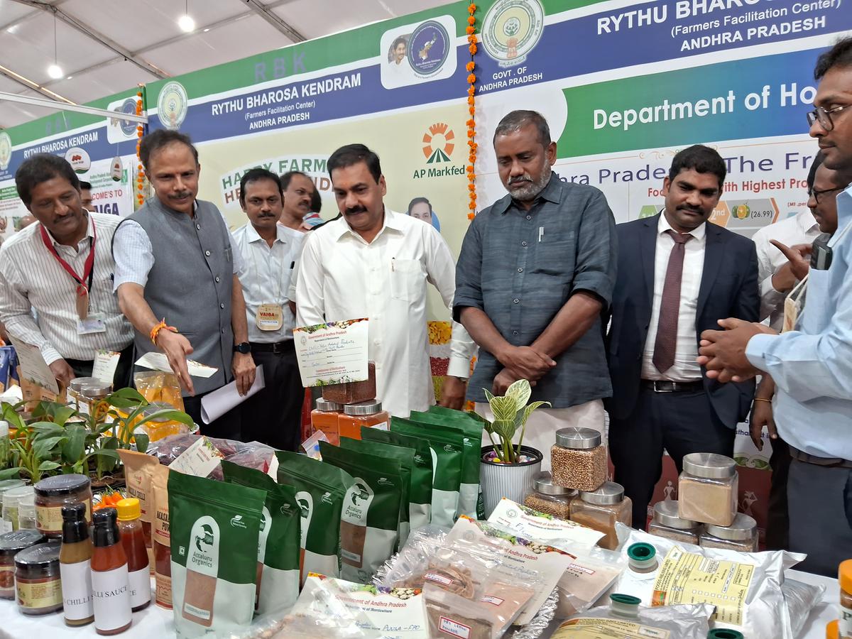 Rythu Bharosa Kendras a giant success, says A.P. Agriculture Minister