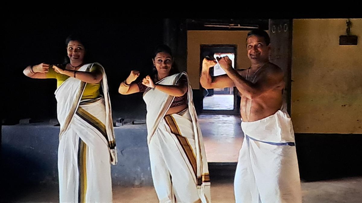 Documentary illuminates ‘Rasanishpathi’ through Kathakali