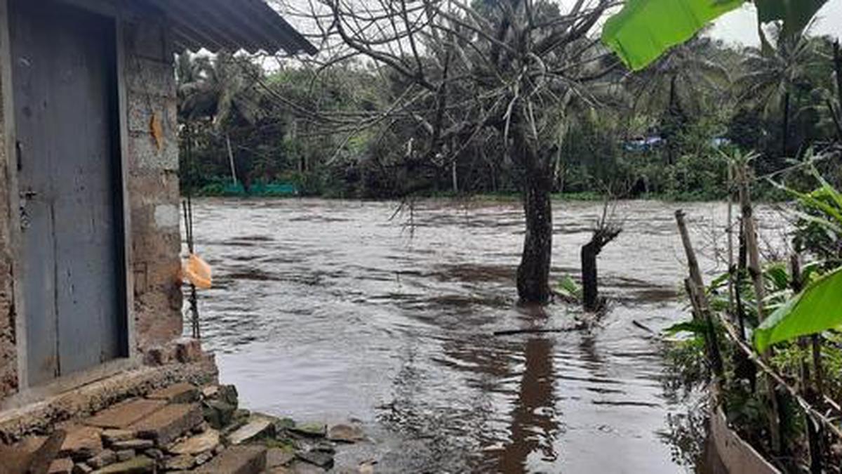 TN released Mullaperiyar water without warning: Kerala