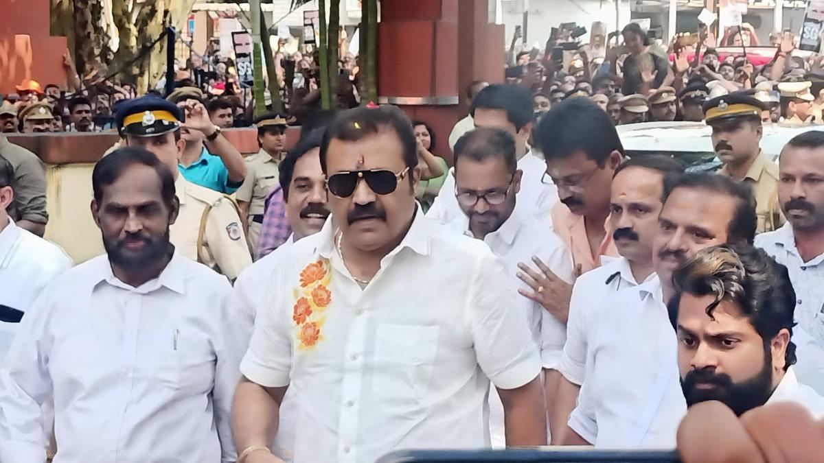 Alleged Misbehaviour With Woman Journalist Suresh Gopi Appears Before