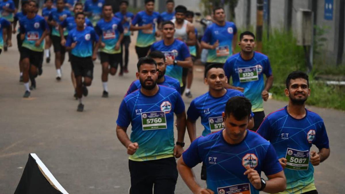 Over 3,000 participate in Kochi Navy Marathon