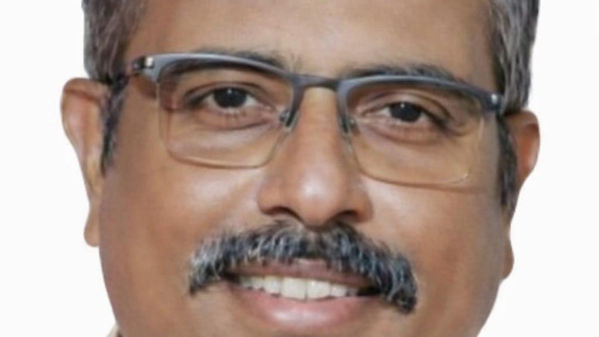 Y. Selvin takes charge as Thiruvananthapuram Railway Division Manager