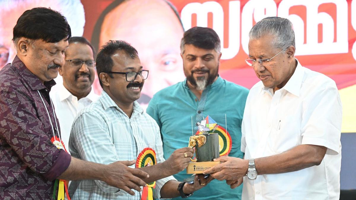 At KUWJ State meet, Kerala CM urges media to ‘introspect’