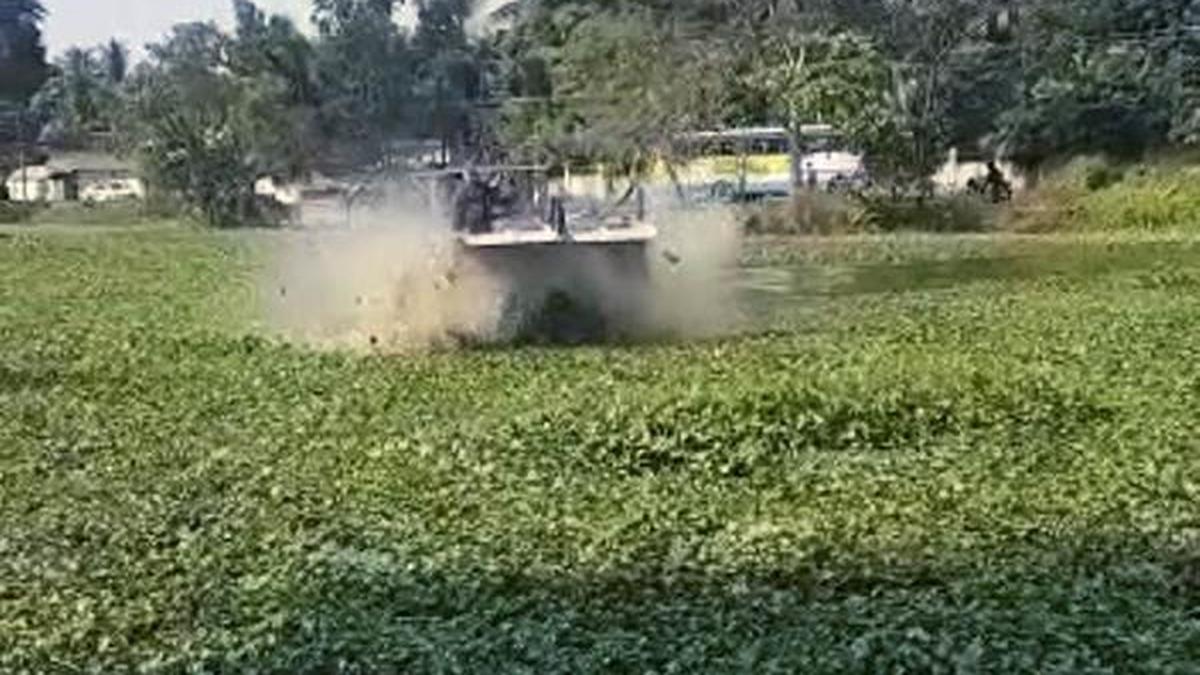 U.S. machine helps remove water hyacinth The Hindu