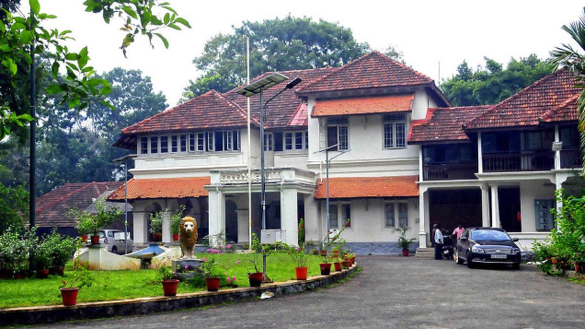 Bomb threats to Kerala CM’s residence, private bank in capital city ahead of President’s visit