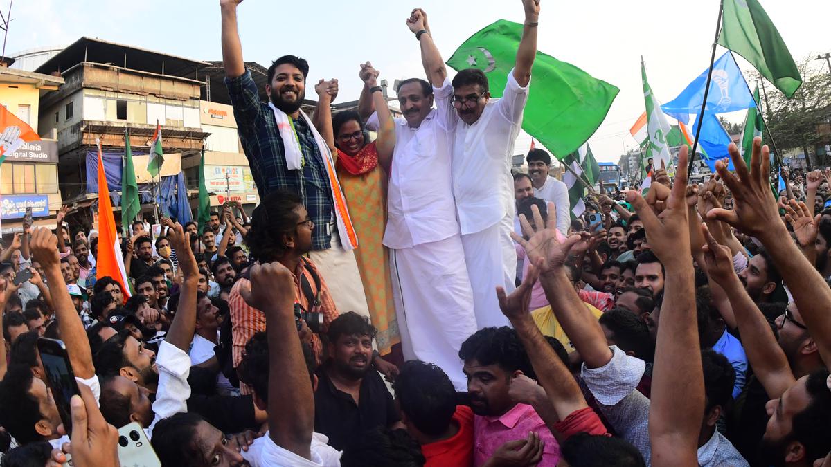 UDF Candidate Shafi Parambil Gets A Rousing Reception In Vadakara - The ...